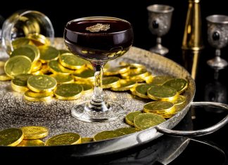 Try This Top-Shelf Take on Fat Washing for Your Richest Manhattan Yet