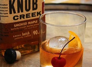 This Smoked Maple Old Fashion is Here to Bring Christmas Cheer