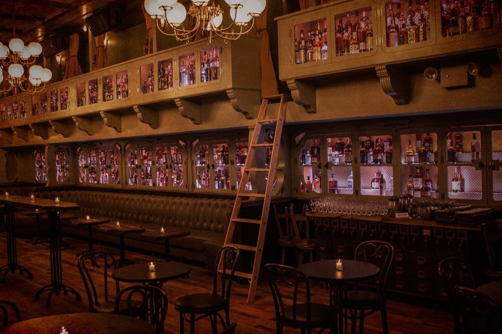 The Flatiron Room, best bourbon bars
